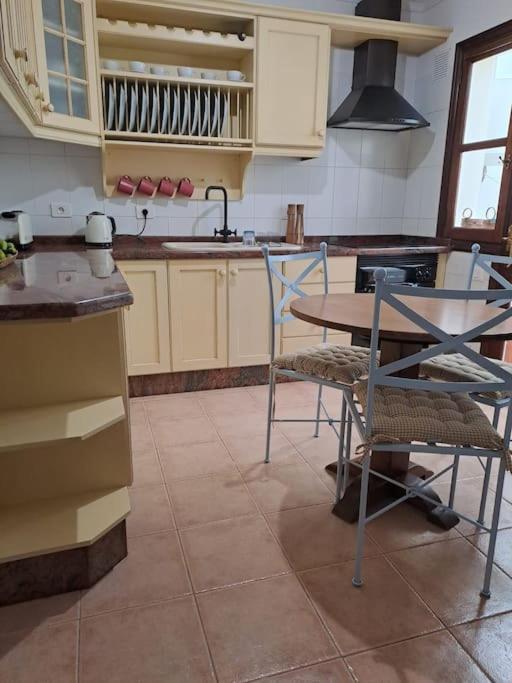 La Casa Nostra - Family Oriented House In Quiet Area Vakantiehuis *